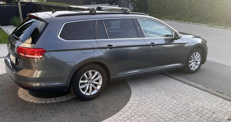 Volkswagen Passat cena 70900 przebieg: 119500, rok produkcji 2017 z Ostrzeszów małe 277